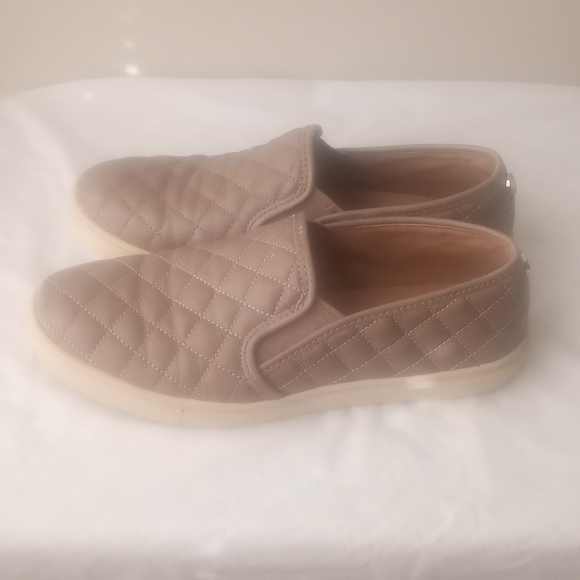 Steve Madden Slip-on Shoes - Picture 4 of 6